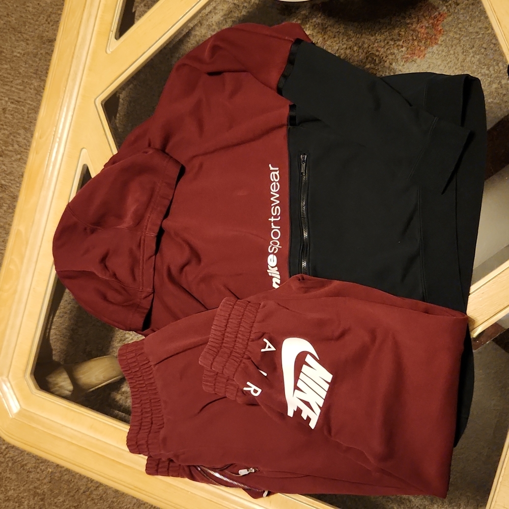 Nike sportswear set